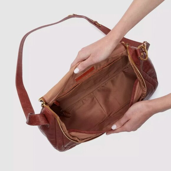 Hobo International Fern Convertible Shoulder/Crossbody CR Brandy NWT - Picture 3 of 5